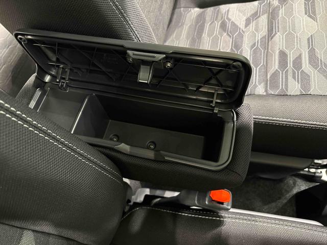 タフトＧ　ダーククロムベンチャー　運転席・助手席シートヒーター純正ナビ装着用アップグレードパック　本革巻ステアリングホイール　オートライト　運転席シートリフター　チルトステアリング　スカイフィールトップ　ＬＥＤヘッドランプ　ＬＥＤフォグランプ　キーフリーシステム（広島県）の中古車