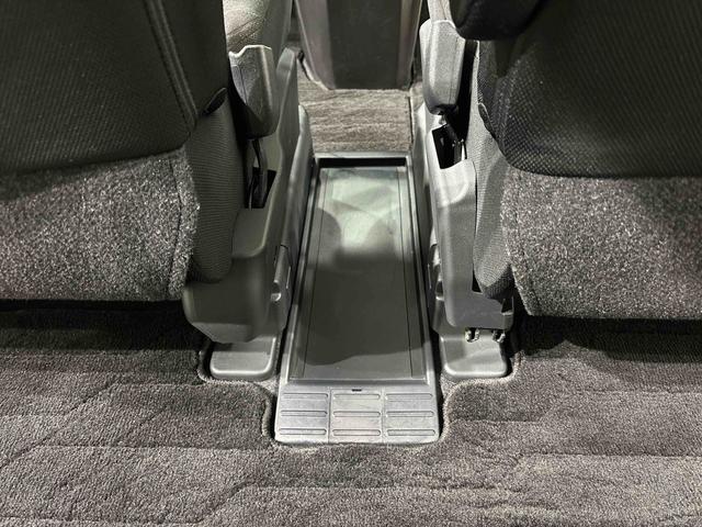 トールカスタムＧ　ターボ　ＳＡII　ナビ　ＥＴＣＬＥＤヘッドランプ・フォグランプ　　１５インチアルミホイール　オートライト　プッシュボタンスタート　クルーズコントロール　　パワースライドドア　キーフリーシステム（広島県）の中古車