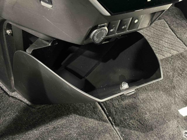 トールカスタムＧ　ターボ　ＳＡII　ナビ　ＥＴＣＬＥＤヘッドランプ・フォグランプ　　１５インチアルミホイール　オートライト　プッシュボタンスタート　クルーズコントロール　　パワースライドドア　キーフリーシステム（広島県）の中古車