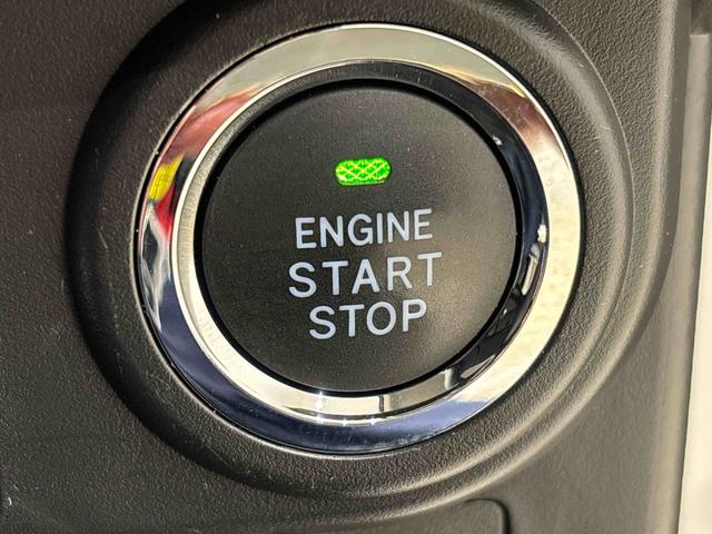 トールカスタムＧ　ターボ　電動パーキングブレーキ　アルミホイールＬＥＤヘッドランプ・フォグランプ　　アルミホイール　オートライト　プッシュボタンスタート　オートエアコン　クルーズコントロール　　コーナーセンサー　両側パワースライドドア　キーフリーシステム（広島県）の中古車
