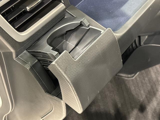 トールカスタムＧ　ターボ　電動パーキングブレーキ　アルミホイールＬＥＤヘッドランプ・フォグランプ　　アルミホイール　オートライト　プッシュボタンスタート　オートエアコン　クルーズコントロール　　コーナーセンサー　両側パワースライドドア　キーフリーシステム（広島県）の中古車