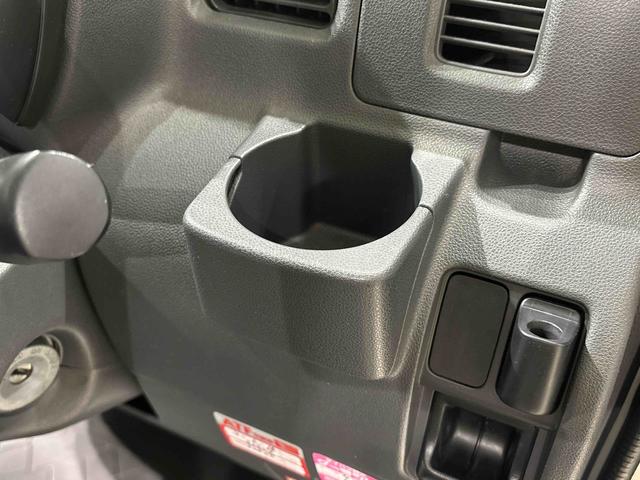 ハイゼットカーゴスペシャルクリーンハロゲンヘッドランプ　荷室ランプ　ＡＭ・ＦＭラジオ　テンパータイヤ　スチールホイール　マニュアルエアコン（広島県）の中古車
