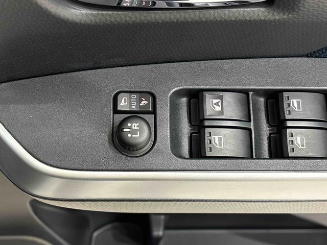 トールカスタムＧ　バックカメラ　電動パーキングブレーキＬＥＤヘッドランプ・フォグランプ　　１５インチアルミホイール　オートライト　プッシュボタンスタート　クルーズコントロール　　コーナーセンサー　パワースライドドア　キーフリーシステム（広島県）の中古車