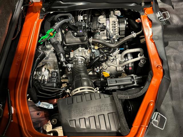ハイゼットカーゴＤＸ　２ＷＤ　ＡＭ・ＦＭラジオ　マニュアルエアコンキーレスエントリー　マニュアルエアコン　運　転席・助手席パワーウインドウ　オートライト　ハンド式サイドブレーキ　ハロゲンヘッドライト　アイドリングストップ機能　　　テンパータイヤ（広島県）の中古車