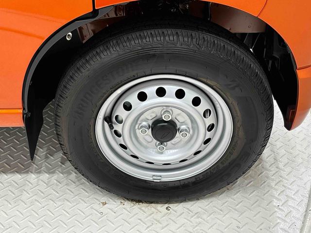 ハイゼットカーゴＤＸ　２ＷＤ　ＡＭ・ＦＭラジオ　マニュアルエアコンキーレスエントリー　マニュアルエアコン　運　転席・助手席パワーウインドウ　オートライト　ハンド式サイドブレーキ　ハロゲンヘッドライト　アイドリングストップ機能　　　テンパータイヤ（広島県）の中古車