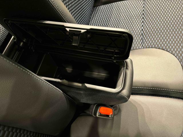 タントカスタムＲＳ　両側電動スライドドア　前席シートヒーター付ＬＥＤオートライト　パワースライドドアウェルカムオープン機能　電動パーキングブレーキ　運転席助手席シートヒーター　アルミホイール　キーフリーシステム　　オート電動格納式ドアミラー（広島県）の中古車