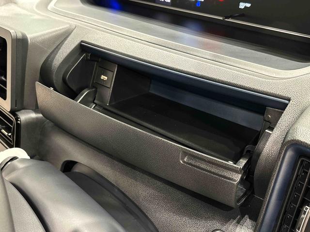 タントカスタムＲＳ　電動パーキングブレーキＬＥＤオートライト　パワースライドドアウェルカムオープン機能　電動パーキングブレーキ　運転席助手席シートヒーター　アルミホイール　キーフリーシステム　　オート電動格納式ドアミラー（広島県）の中古車