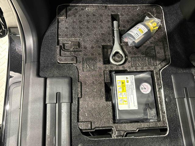 タントカスタムＲＳ　電動パーキングブレーキＬＥＤオートライト　パワースライドドアウェルカムオープン機能　電動パーキングブレーキ　運転席助手席シートヒーター　アルミホイール　キーフリーシステム　　オート電動格納式ドアミラー（広島県）の中古車