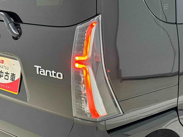 タントカスタムＲＳ　電動パーキングブレーキＬＥＤオートライト　パワースライドドアウェルカムオープン機能　電動パーキングブレーキ　運転席助手席シートヒーター　アルミホイール　キーフリーシステム　　オート電動格納式ドアミラー（広島県）の中古車