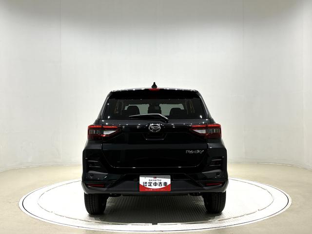 ロッキープレミアムＧＬＥＤヘッドランプ・フォグランプ　全車速追従機能付アダプティブクルーズコントロール　レーンキープコントロール　ブラインドスポットモニター　１７インチアルミホイール　シートヒーター（広島県）の中古車