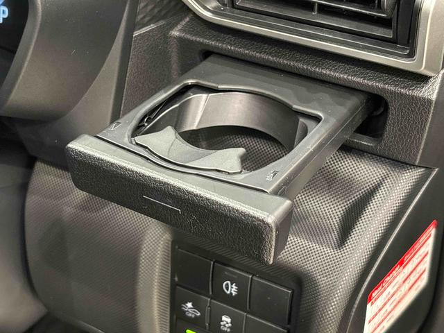 ロッキープレミアムＧＬＥＤヘッドランプ・フォグランプ　全車速追従機能付アダプティブクルーズコントロール　レーンキープコントロール　ブラインドスポットモニター　１７インチアルミホイール　シートヒーター（広島県）の中古車