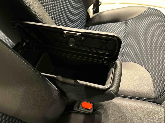 タントカスタムＲＳ　電動パーキングブレーキＬＥＤオートライト　パワースライドドアウェルカムオープン機能　電動パーキングブレーキ　運転席助手席シートヒーター　アルミホイール　キーフリーシステム　　オート電動格納式ドアミラー（広島県）の中古車
