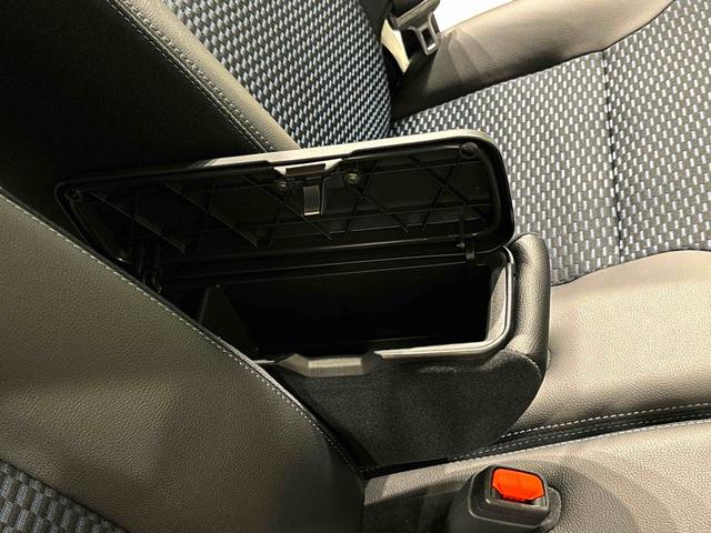 タントカスタムＸ　ツートン　パノラマカメラＬＥＤオートライト　パワースライドドアウェルカムオープン機能　運転席ロングスライドシ−ト　助手席ロングスライド　助手席イージークローザー　１５インチアルミホイール　キーフリーシステム　パノラマカメラ（広島県）の中古車