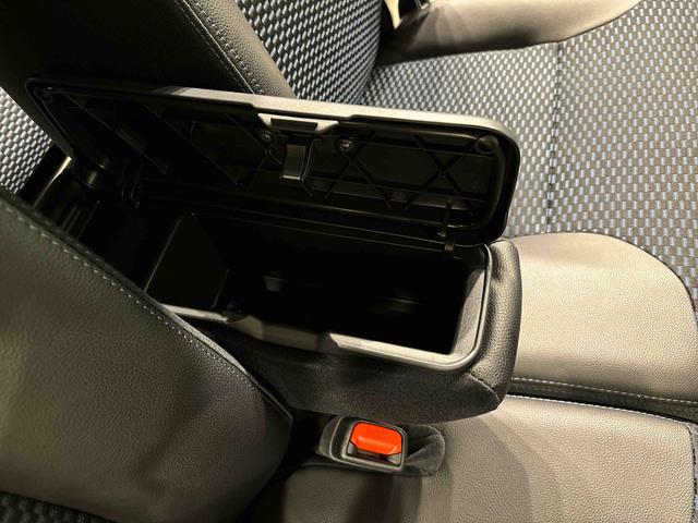 タントカスタムＲＳ　９インチディスプレイオーディオＬＥＤオートライト　パワースライドドアウェルカムオープン機能　電動パーキングブレーキ　運転席助手席シートヒーター　アルミホイール　キーフリーシステム　　オート電動格納式ドアミラー（広島県）の中古車
