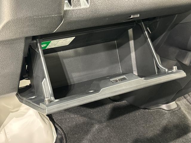 ハイゼットカーゴＤＸ　４ＷＤ　キーレスエントリー　オーバーヘッドシェルフスペアタイヤ　手引き式サイドブレーキ　両側スライドドア　ＡＭＦＭラジオ　フロントパワーウインドウ（運転席挟み込み防止機構付き）　マニュアルエアコン　アシストグリップ（助手席）（広島県）の中古車