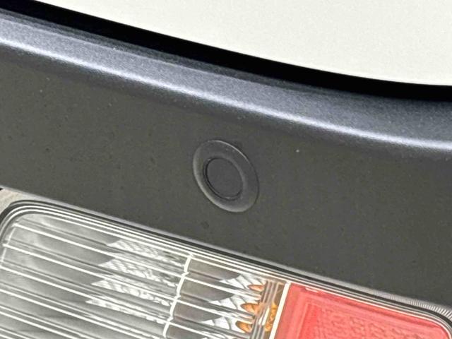 ハイゼットカーゴＤＸ　４ＷＤ　キーレスエントリー　オーバーヘッドシェルフスペアタイヤ　手引き式サイドブレーキ　両側スライドドア　ＡＭＦＭラジオ　フロントパワーウインドウ（運転席挟み込み防止機構付き）　マニュアルエアコン　アシストグリップ（助手席）（広島県）の中古車
