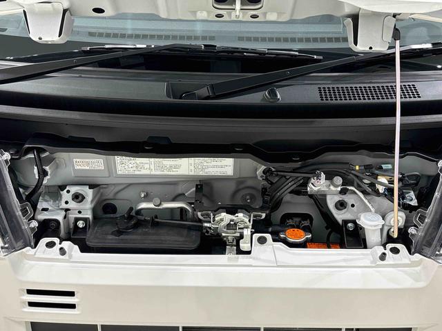 ハイゼットカーゴＤＸ　４ＷＤ　キーレスエントリー　オーバーヘッドシェルフスペアタイヤ　手引き式サイドブレーキ　両側スライドドア　ＡＭＦＭラジオ　フロントパワーウインドウ（運転席挟み込み防止機構付き）　マニュアルエアコン　アシストグリップ（助手席）（広島県）の中古車