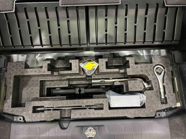 タントＸ　バックカメラ　左側アパワースライド　運転席ロングスライドＬＥＤオートライト　パワースライドドアウェルカムオープン機能　電動パーキングブレーキ　運転席助手席シートヒーター　　フルホイールキャツプ　キーフリーシステム　　オート電動格納式ドアミラー（広島県）の中古車