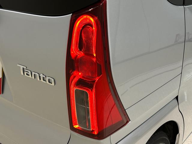 タントＸ　バックカメラ　左側アパワースライド　運転席ロングスライドＬＥＤオートライト　パワースライドドアウェルカムオープン機能　電動パーキングブレーキ　運転席助手席シートヒーター　　フルホイールキャツプ　キーフリーシステム　　オート電動格納式ドアミラー（広島県）の中古車