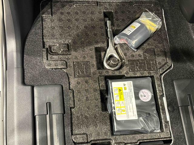 タントカスタムＲＳ　パノラマモニター　電動パーキングブレーキＬＥＤオートライト　パワースライドドアウェルカムオープン機能　電動パーキングブレーキ　運転席助手席シートヒーター　アルミホイール　キーフリーシステム　　オート電動格納式ドアミラー（広島県）の中古車
