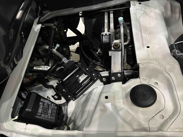 ハイゼットトラックスタンダードハロゲンヘッドランプ　運転席ＳＲＳエアバック　電動式パワーステアリング　ＡＭ／ＦＭラジオ　あゆみ板掛けテールゲート　スペアタイヤ　ガードフレーム（広島県）の中古車