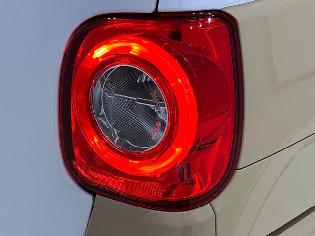 ムーヴキャンバスストライプスＧ　バックカメラ　両側シートヒーターＬＥＤオートライト・フォグランプ　電動パーキングブレーキ　プッシュボタンスタート　セキュリティアラーム　バックカメラ　両側パワースライドドアウエルカムオープン機能　オート電動格納式ドアミラー（広島県）の中古車