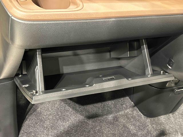 ムーヴキャンバスセオリーＧ　バックカメラ対応　電動パーキングブレーキＬＥＤオートライト・フォグランプ　電動パーキングブレーキ　プッシュボタンスタート　セキュリティアラーム　バックカメラ　両側パワースライドドアウエルカムオープン機能　オート電動格納式ドアミラー（広島県）の中古車