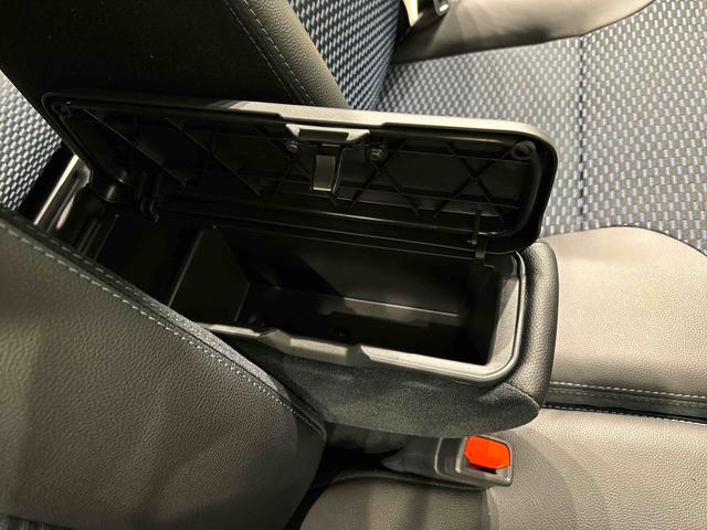 タントカスタムＲＳ　前席シートヒーター　コーナーセンサーＬＥＤヘッドライト　ＬＥＤフォグランプ　両側電動スライドドア　オートブレーキホールド機能付き電動パーキングブレーキ　前席シートヒーター　ＳＲＳサイドエアバッグ　オーディオ操作用ステアリングスイッチ（広島県）の中古車
