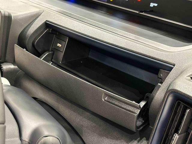 タントカスタムＲＳ　両側電動スライドドア　シートヒーターＬＥＤオートライト　パワースライドドアウェルカムオープン機能　電動パーキングブレーキ　運転席助手席シートヒーター　アルミホイール　キーフリーシステム　　オート電動格納式ドアミラー（広島県）の中古車