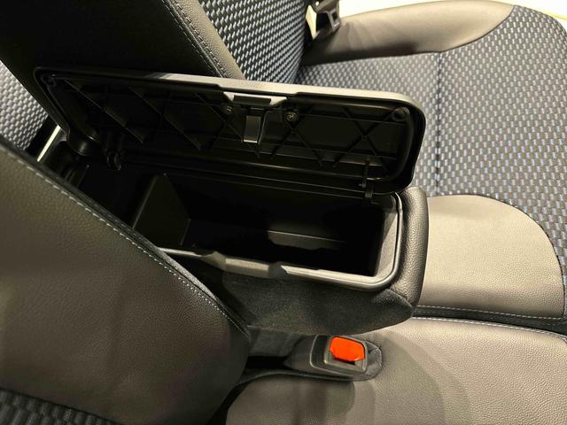 タントカスタムＲＳ　両側電動スライドドア　シートヒーターＬＥＤオートライト　パワースライドドアウェルカムオープン機能　電動パーキングブレーキ　運転席助手席シートヒーター　アルミホイール　キーフリーシステム　　オート電動格納式ドアミラー（広島県）の中古車