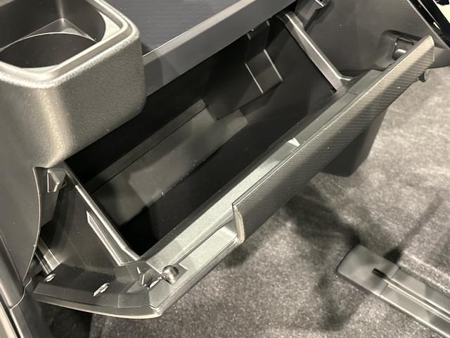 タントカスタムＲＳ　９インチディスプレイオーディオ　バックカメラＬＥＤオートライト　パワースライドドアウェルカムオープン機能　オート電動格納式ドアミラー　助手席ロングスライド　助手席イージークローザー　アルミホイール　キーフリーシステム（広島県）の中古車