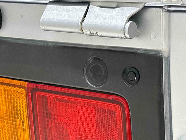 ハイゼットトラックスタンダードＬＥＤヘッドランプ　トップシェイドガラス　運転席ＳＲＳエアバック　バックソナー　電動式パワーステアリング　ＡＭ／ＦＭラジオ　あゆみ板掛けテールゲート　ＶＳＣ＆ＴＲＣ（広島県）の中古車