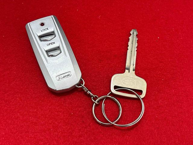 ハイゼットトラックスタンダードＬＥＤヘッドランプ　トップシェイドガラス　運転席ＳＲＳエアバック　バックソナー　電動式パワーステアリング　ＡＭ／ＦＭラジオ　あゆみ板掛けテールゲート　ＶＳＣ＆ＴＲＣ（広島県）の中古車