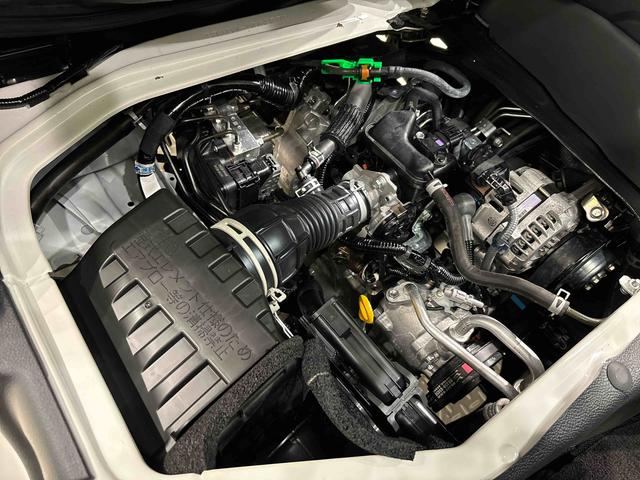 ハイゼットカーゴＤＸ　ＦＭ／ＡＭチューナー　コーナーセンサー　オートライトハロゲンヘッドランプ　トップシェイドガラス　荷室ランプ　コーナーセンサー　ＡＭ・ＦＭラジオ　テンパータイヤ　マニュアルエアコン　アイドリングストップ（広島県）の中古車