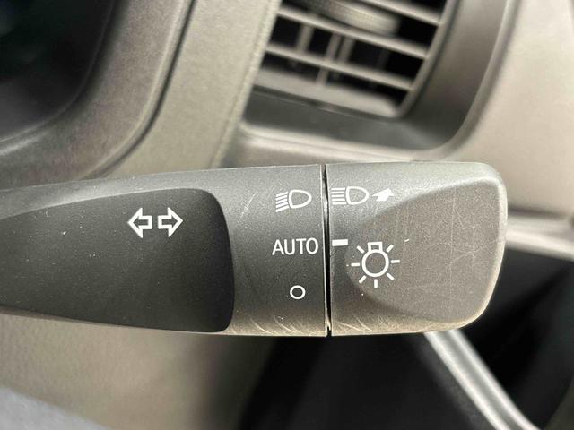 ハイゼットカーゴＤＸ　ＣＶＴ　４ＷＤキーレスエントリー　マニュアルエアコン　運転席・助手席パワーウインドウ　オートライト　ハンド式サイドブレーキ　ハロゲンヘッドライト　アイドリングストップ機能　　　テンパータイヤ（広島県）の中古車