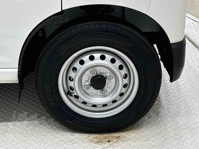 ハイゼットカーゴＤＸ　ＣＶＴ　４ＷＤキーレスエントリー　マニュアルエアコン　運転席・助手席パワーウインドウ　オートライト　ハンド式サイドブレーキ　ハロゲンヘッドライト　アイドリングストップ機能　　　テンパータイヤ（広島県）の中古車