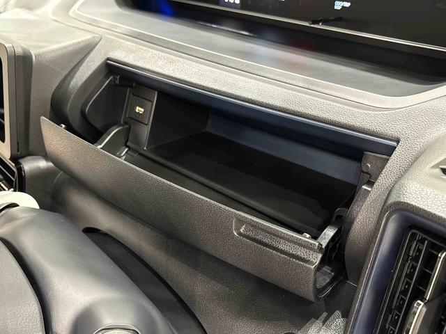 タントカスタムＲＳ　ＬＥＤオートライト　キーフリーシステムパワースライドドアウェルカムオープン機能　運転席ロングスライドシ−ト　助手席ロングスライド　助手席イージークローザー　１５インチアルミホイール　運転席、助手席シートヒーター　バックカメラ（広島県）の中古車