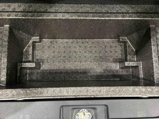 タントカスタムＲＳパワースライドドアウェルカムオープン機能　運転席ロングスライドシ−ト　助手席ロングスライド　助手席イージークローザー　１５インチアルミホイール　運転席、助手席シートヒーター　バックカメラ（広島県）の中古車