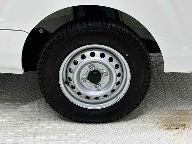 ハイゼットトラックスタンダード　４ＷＤ　ＡＭ／ＦＭラジオ　オートライトハロゲンヘッドランプ　運転席ＳＲＳエアバック　電動式パワーステアリング　ＡＭ／ＦＭラジオ　マニュアルエアコン　スペアタイヤ　ガードフレーム（広島県）の中古車