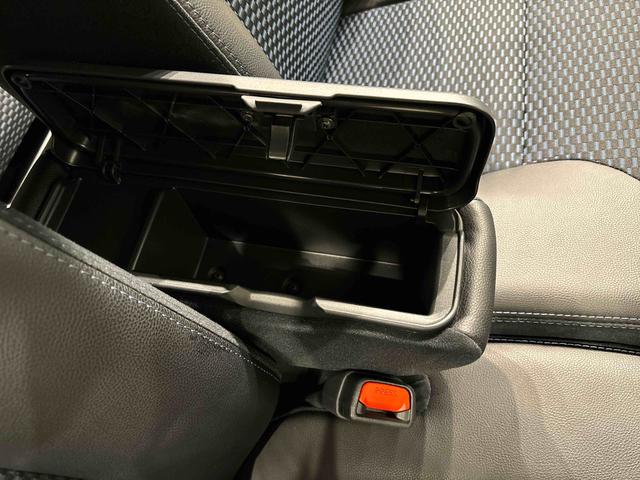 タントカスタムＲＳ　バックカメラ　電動パーキングブレーキＬＥＤオートライト　パワースライドドアウェルカムオープン機能　電動パーキングブレーキ　運転席助手席シートヒーター　アルミホイール　キーフリーシステム　　オート電動格納式ドアミラー（広島県）の中古車