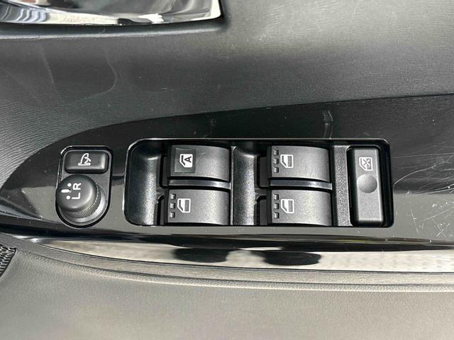 タントカスタムＲＳ　トップエディションＳＡ　両側パワースライドドア純正ナビ装着用アップグレードパック　８インチ純正ナビゲーション　ＥＴＣ　社外ドライブレコーダー　トップシェイドガラス　格納式リヤドアサンシェード　運転席シートリフター　チルトステアリング（広島県）の中古車