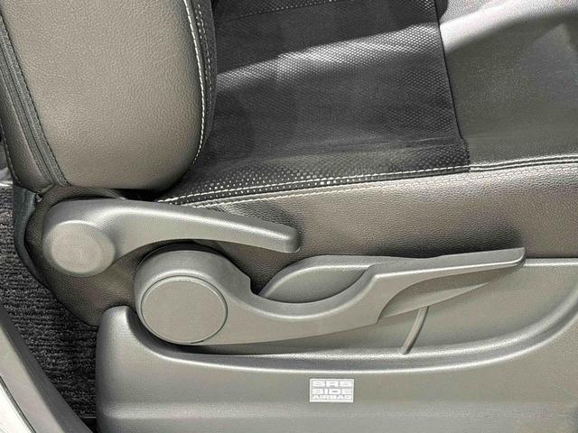 タントカスタムＲＳ　トップエディションＳＡ　両側パワースライドドア純正ナビ装着用アップグレードパック　８インチ純正ナビゲーション　ＥＴＣ　社外ドライブレコーダー　トップシェイドガラス　格納式リヤドアサンシェード　運転席シートリフター　チルトステアリング（広島県）の中古車