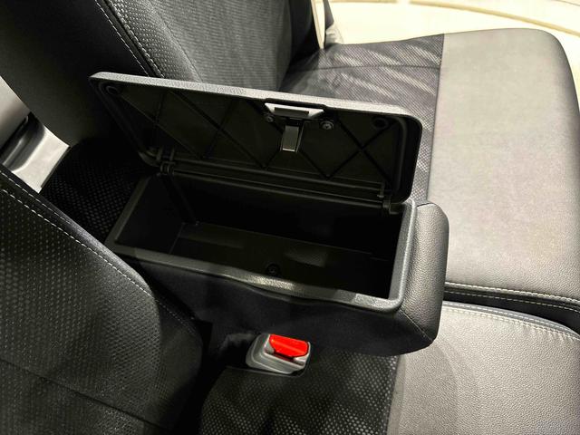タントカスタムＲＳ　トップエディションＳＡ　両側パワースライドドア純正ナビ装着用アップグレードパック　８インチ純正ナビゲーション　ＥＴＣ　社外ドライブレコーダー　トップシェイドガラス　格納式リヤドアサンシェード　運転席シートリフター　チルトステアリング（広島県）の中古車