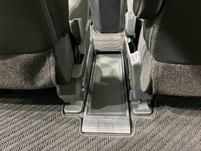 トールカスタムＧ　ターボ　両側電動スライドドア　キーフリーシステム純正ナビ装着用アップグレードパック　全車速追従機能付ＡＣＣ　電動パーキングブレーキブレーキ　オートブレーキホールド機能　運転席シートリフター　チルトステアリング　格納式リヤドアサンシェード（広島県）の中古車