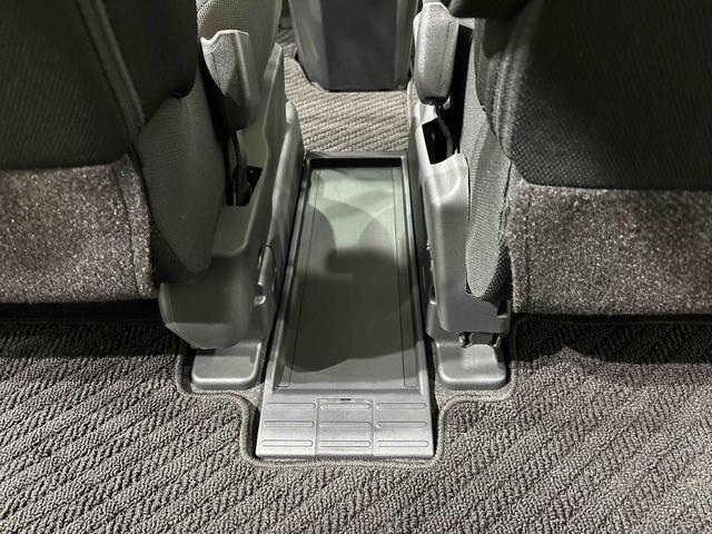 トールカスタムＧ　ターボ　クルーズコントロールＬＥＤヘッドランプ・フォグランプ　　１５インチアルミホイール　オートライト　プッシュボタンスタート　クルーズコントロール　　コーナーセンサー　パワースライドドア　キーフリーシステム（広島県）の中古車
