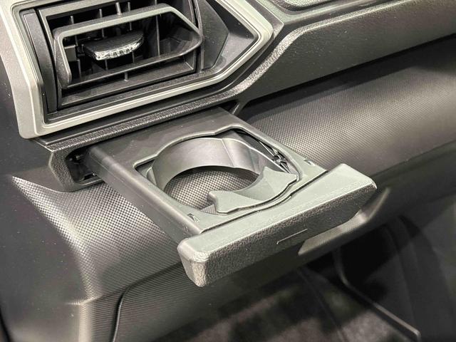 ロッキープレミアムＧＬＥＤヘッドランプ・フォグランプ　全車速追従機能付アダプティブクルーズコントロール　レーンキープコントロール　１７インチアルミホイール　シートヒーター　プッシュボタンスタート（広島県）の中古車
