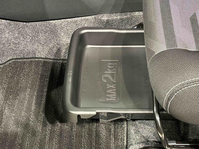 タフトＧ　ダーククロムベンチャー　バックモニター対応カメラスカイフィールトップ　ダークメッキパック　シルバーアンダーガーニッシュ　インテリアアクセント　ＬＥＤオートライト＆フォグランプ　電動パーキングブレーキ　バックカメラ　アルミホイール（広島県）の中古車