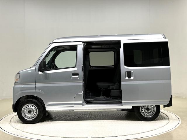 ハイゼットカーゴＤＸ　４ＷＤ　マニュアルエアコン　ＡＭ／ＦＭラジオハロゲンヘッドランプ　トップシェイドガラス　コーナーセンサー　オーバーヘッドシェルフ　フロントドアパワーウインドウ　キーレスエントリー　ＡＭ／ＦＭラジオ　テンパータイヤ　スチールホイール（広島県）の中古車