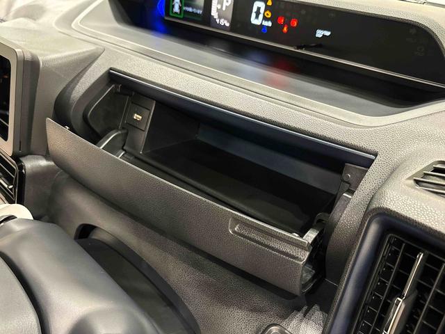 タントカスタムＲＳ　ターボ　運転席・助手席シートヒーター純正ナビ装着用アップグレードパック　電動パーキングブレーキブレーキ　オートブレーキホールド機能　両側電動スライドドア　ＬＥＤヘッドランプ　運転席シートリフター　チルトステアリング　キーフリーシステム（広島県）の中古車
