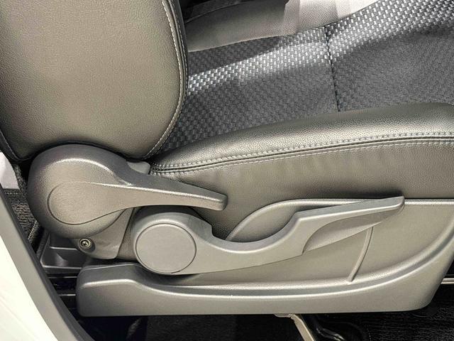 タントカスタムＲＳ　ターボ　運転席・助手席シートヒーター純正ナビ装着用アップグレードパック　電動パーキングブレーキブレーキ　オートブレーキホールド機能　両側電動スライドドア　ＬＥＤヘッドランプ　運転席シートリフター　チルトステアリング　キーフリーシステム（広島県）の中古車